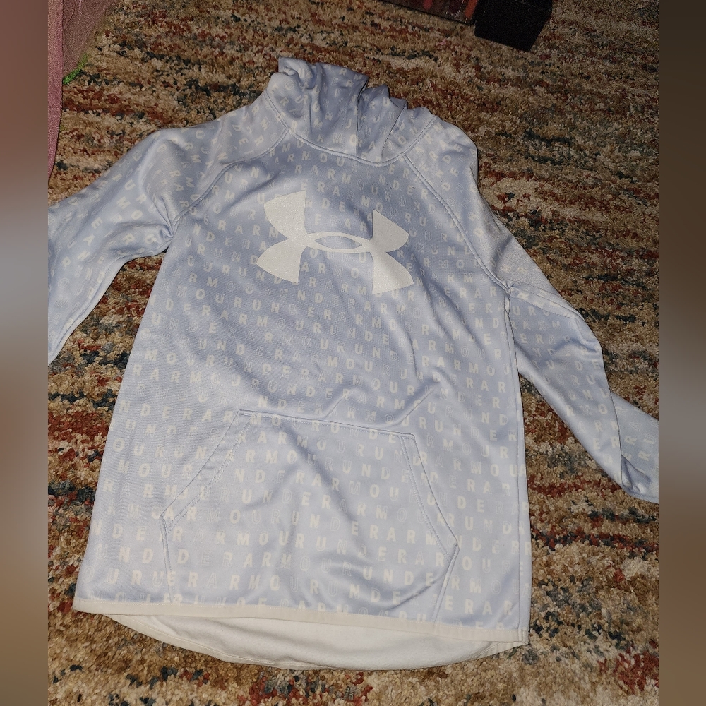 Under armour girls sweater hoodie baby blue logo under armour pocket sweater
